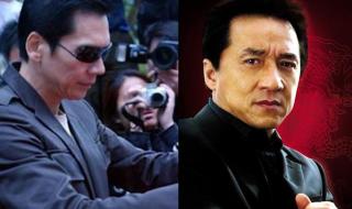 成龙下跪向华强图片 成龙下跪向华强图片